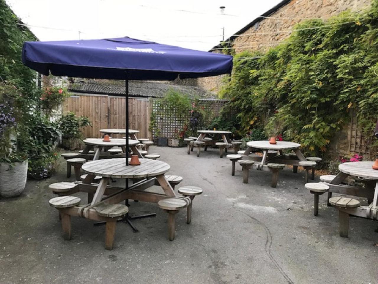 The Britannia Inn Sherborne  Exterior foto