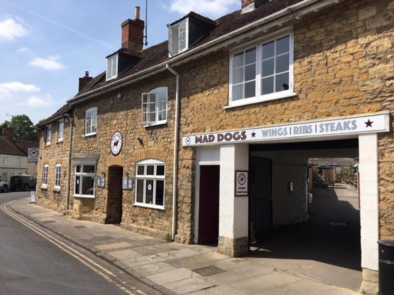 The Britannia Inn Sherborne  Exterior foto